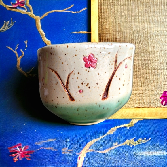 Vintage Japanese Handmade Pottery Cup, Unmarked - Picture 3 of 7